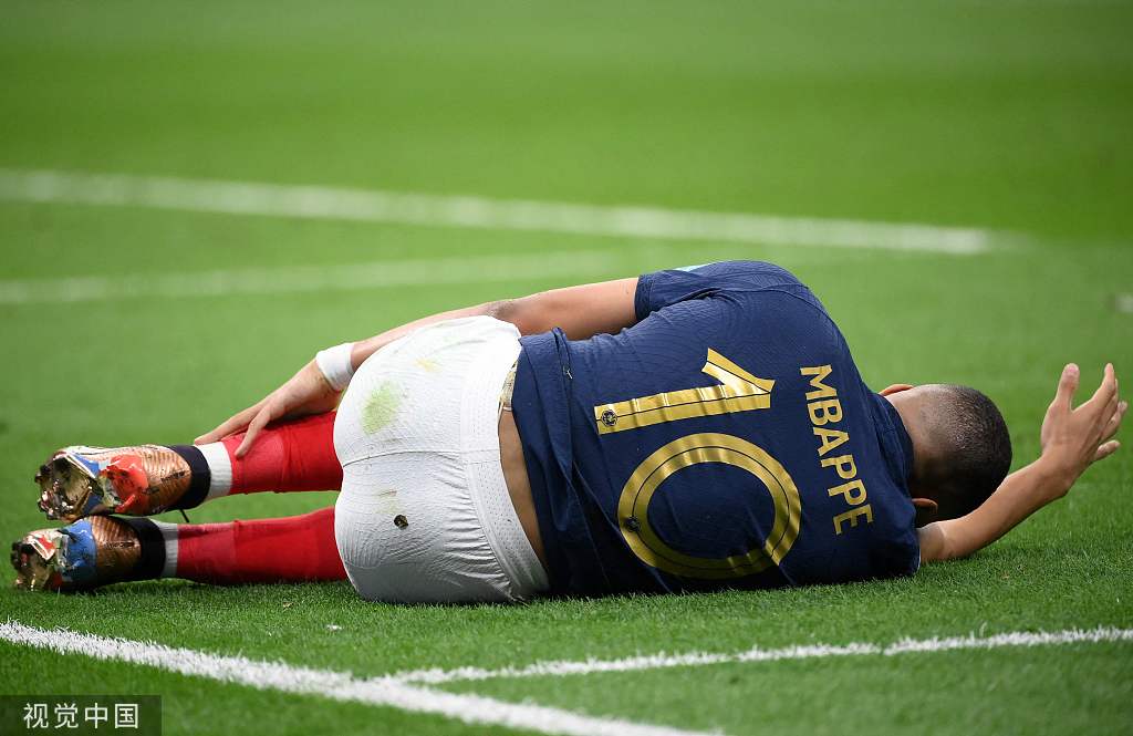 爱游戏体育官方网站姆巴佩意外战胜法国队，比赛局势复杂引爆全场！