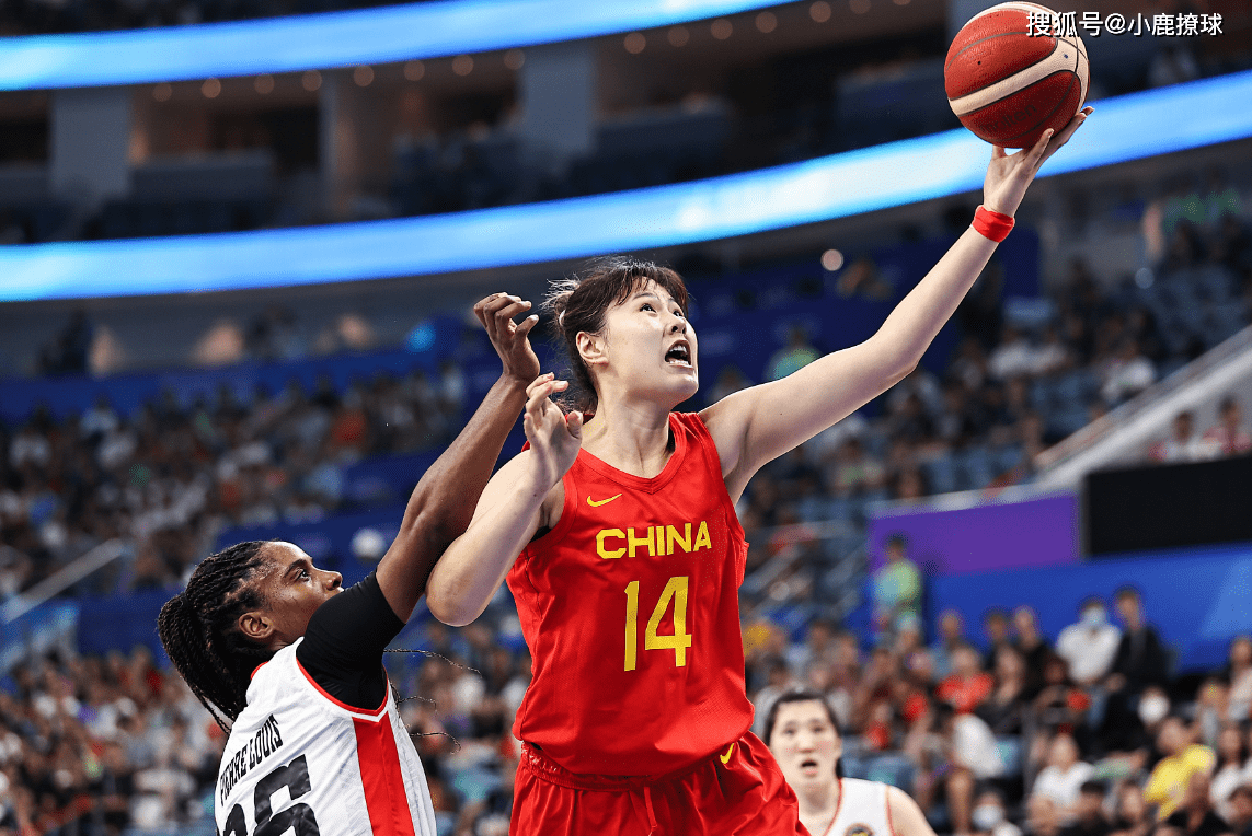 爱游戏app下载官网包含皖江黑豹队对阵关中鲸鲨队，排球小组赛险胜，内线统治篮板——战术板得到兑现的词条